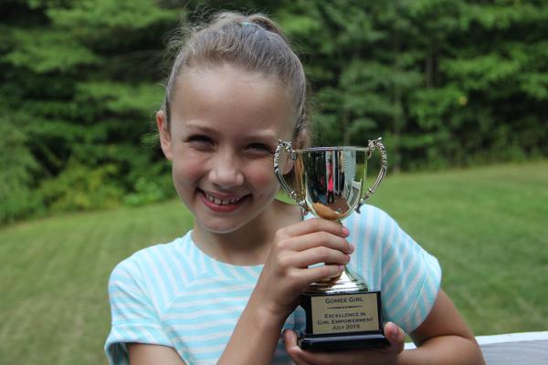 Gomee Girl wins Trophy Central's "Show Us Your Sue" award
